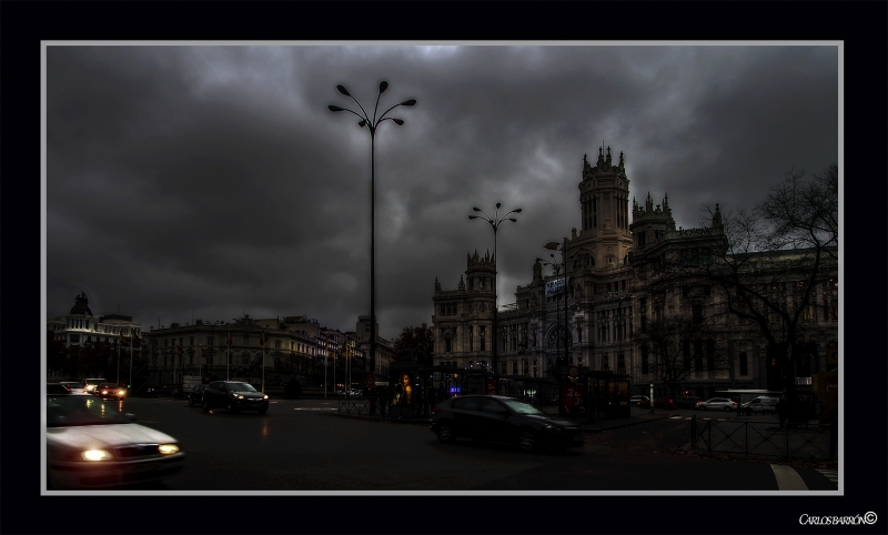 ANOCHECE EN CIBELES