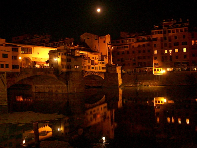 luna en el Ponte Vecchio