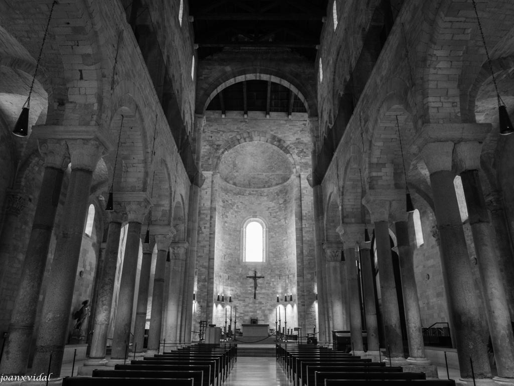 NAVE CENTRAL