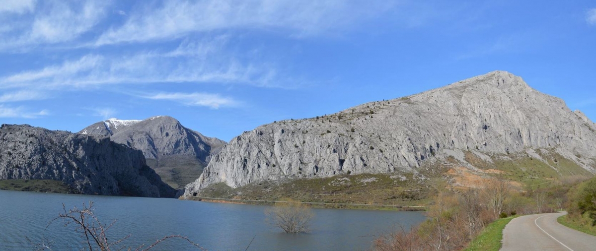 Embalse de Los Barrios de Luna