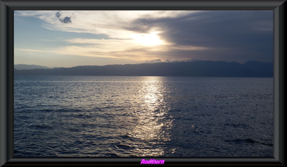 El lago Ohrid al atardecer