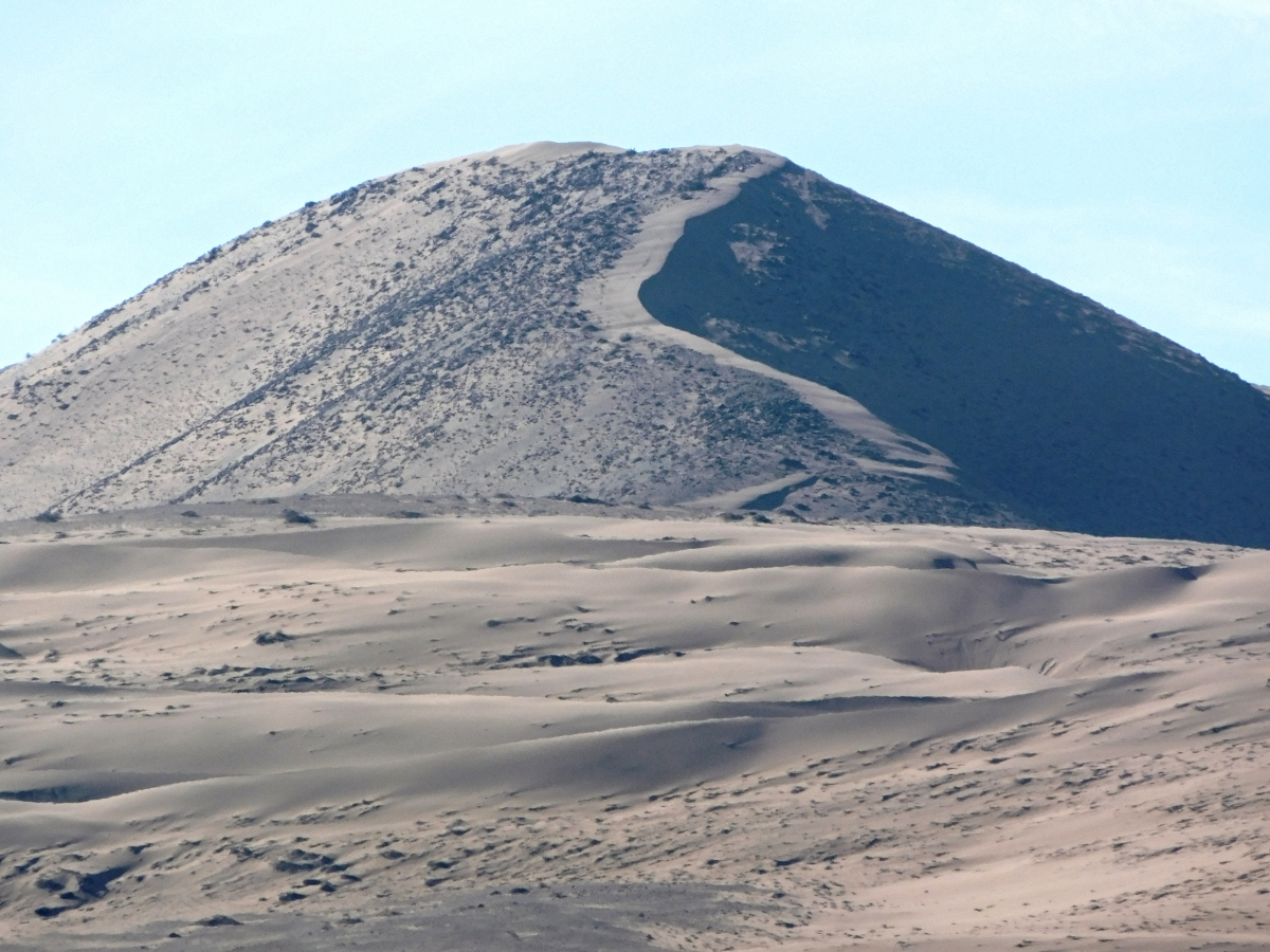 Aqu se busca como entretenerse en los cerros, el camino es de los que usan las cuatrimotor jajajjajajaj