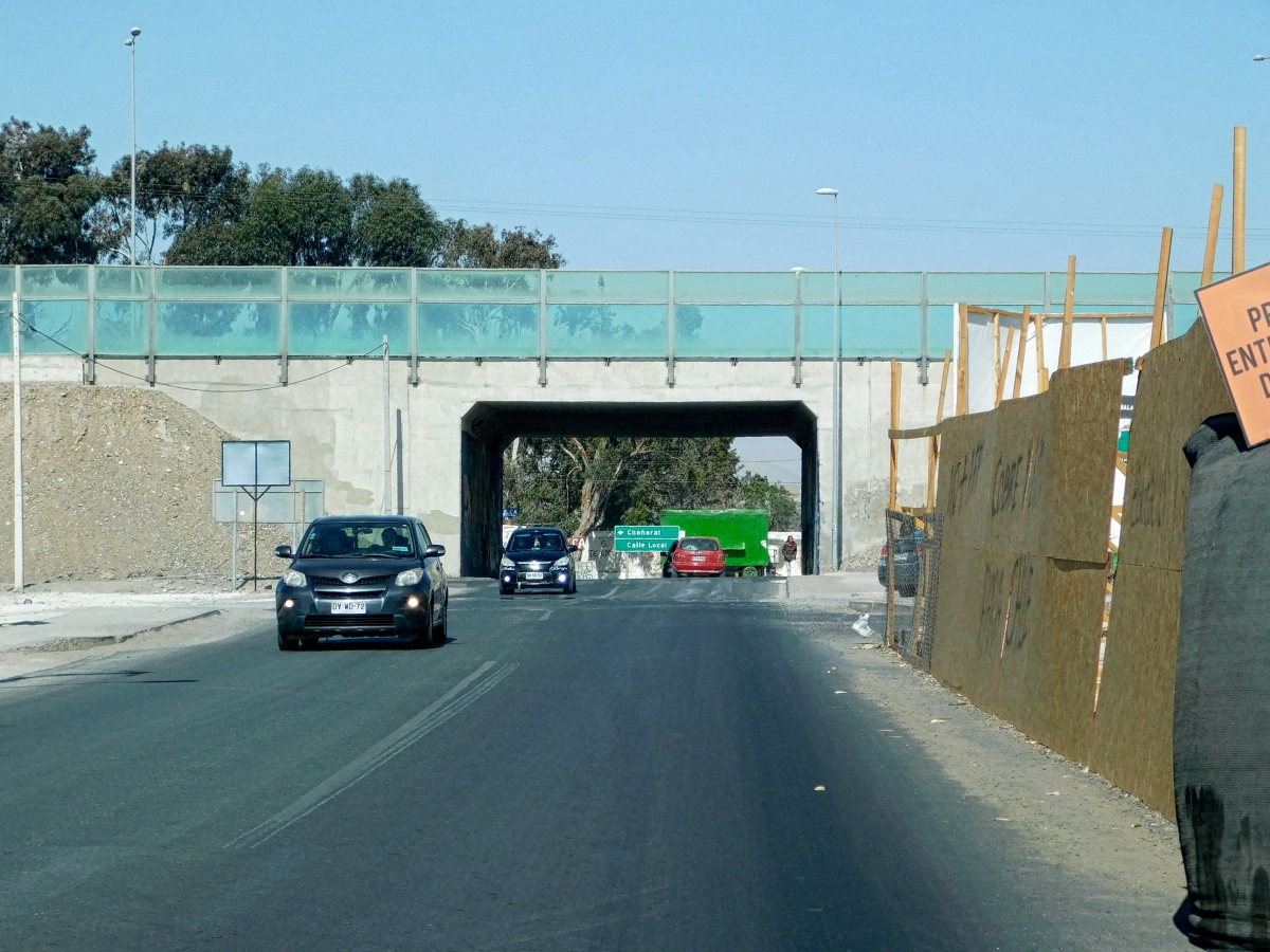 La carretera que pasa por sobre este paso nivel es el que nos seguir llevando al norte