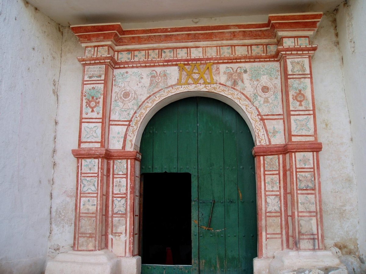 Portal de iglesia de Curahuara