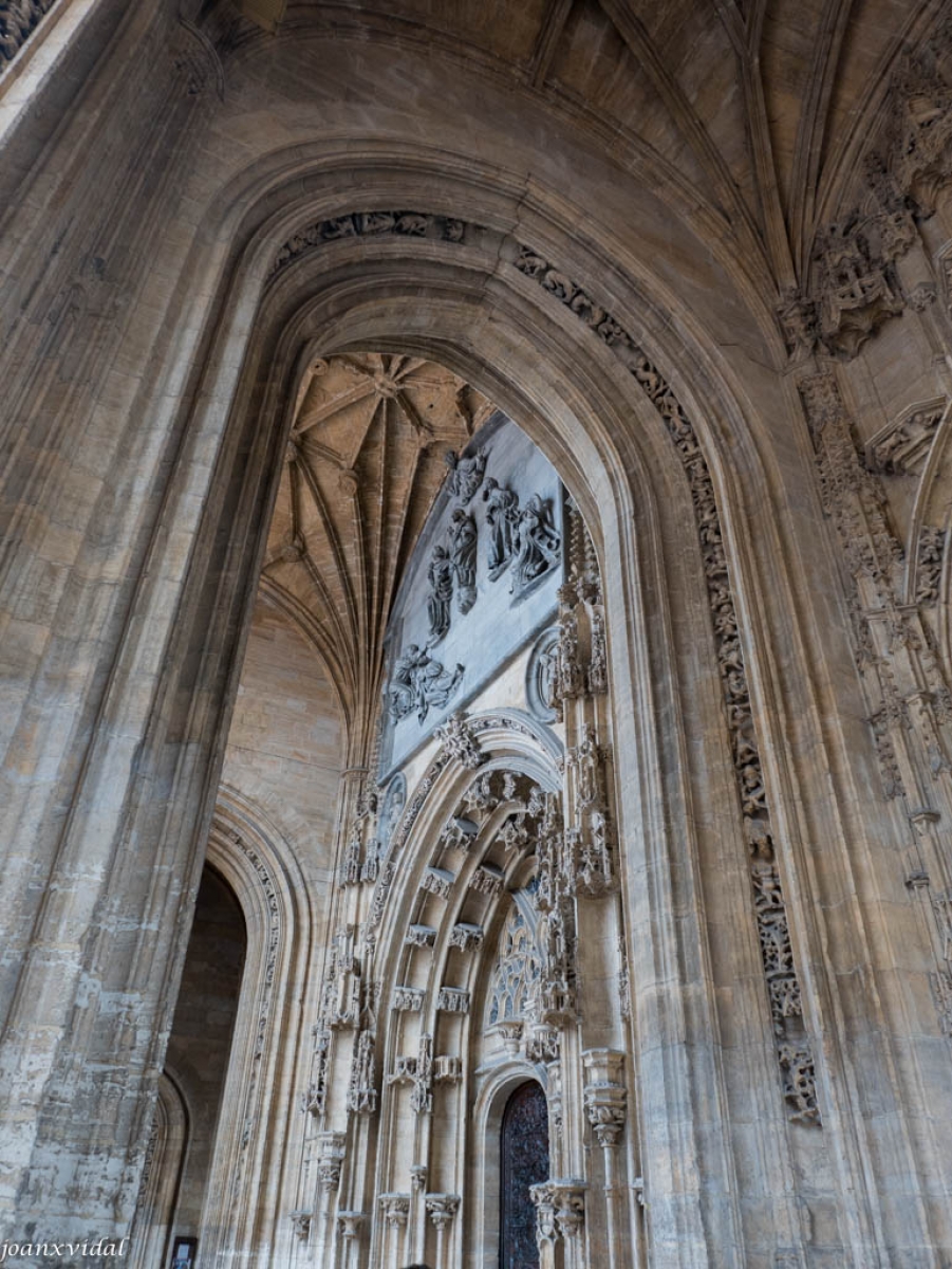 ENTRADA PRINCIPAL CATEDRAL DE OVIEDO