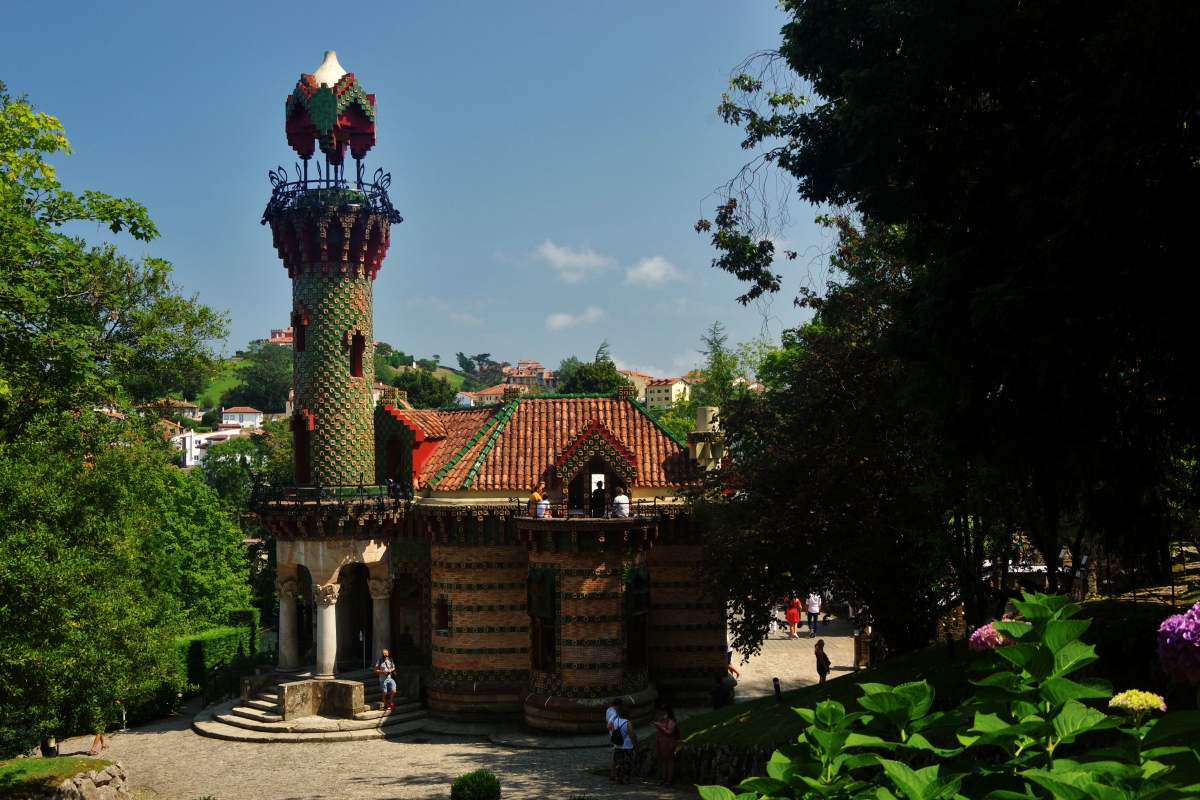 El Capricho de Gaudi II