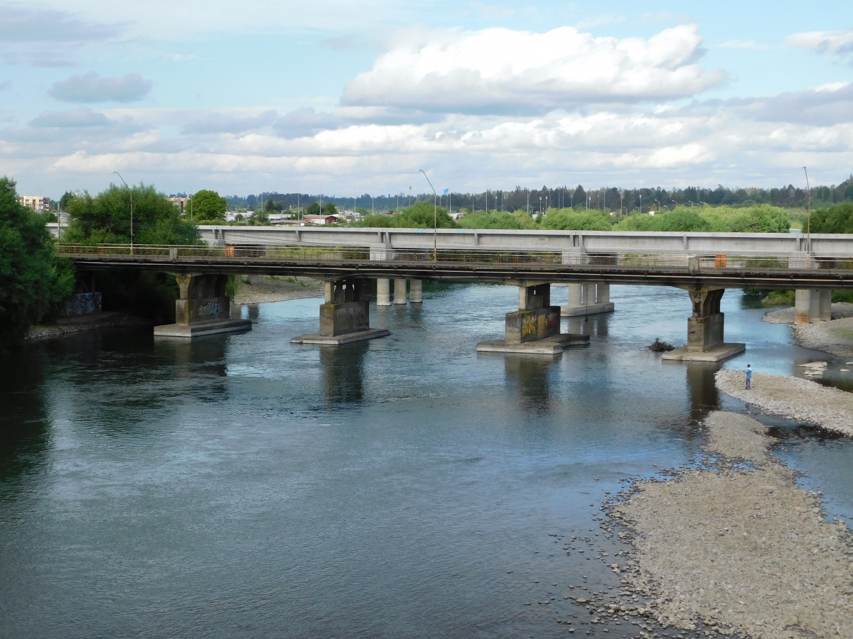 Puente antiguo, fue reemplazado por el colgante