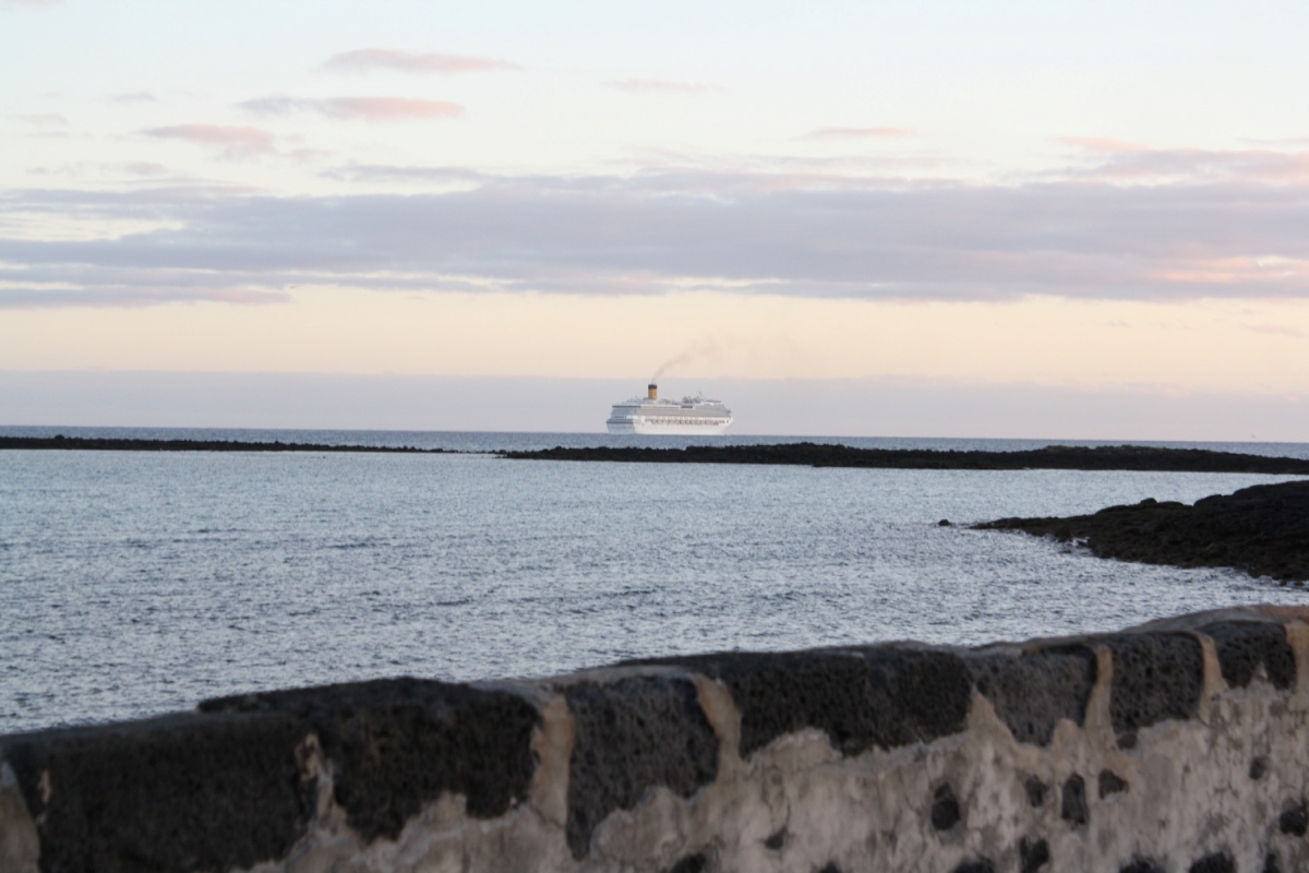 Abandonando el puerto de  arrecife