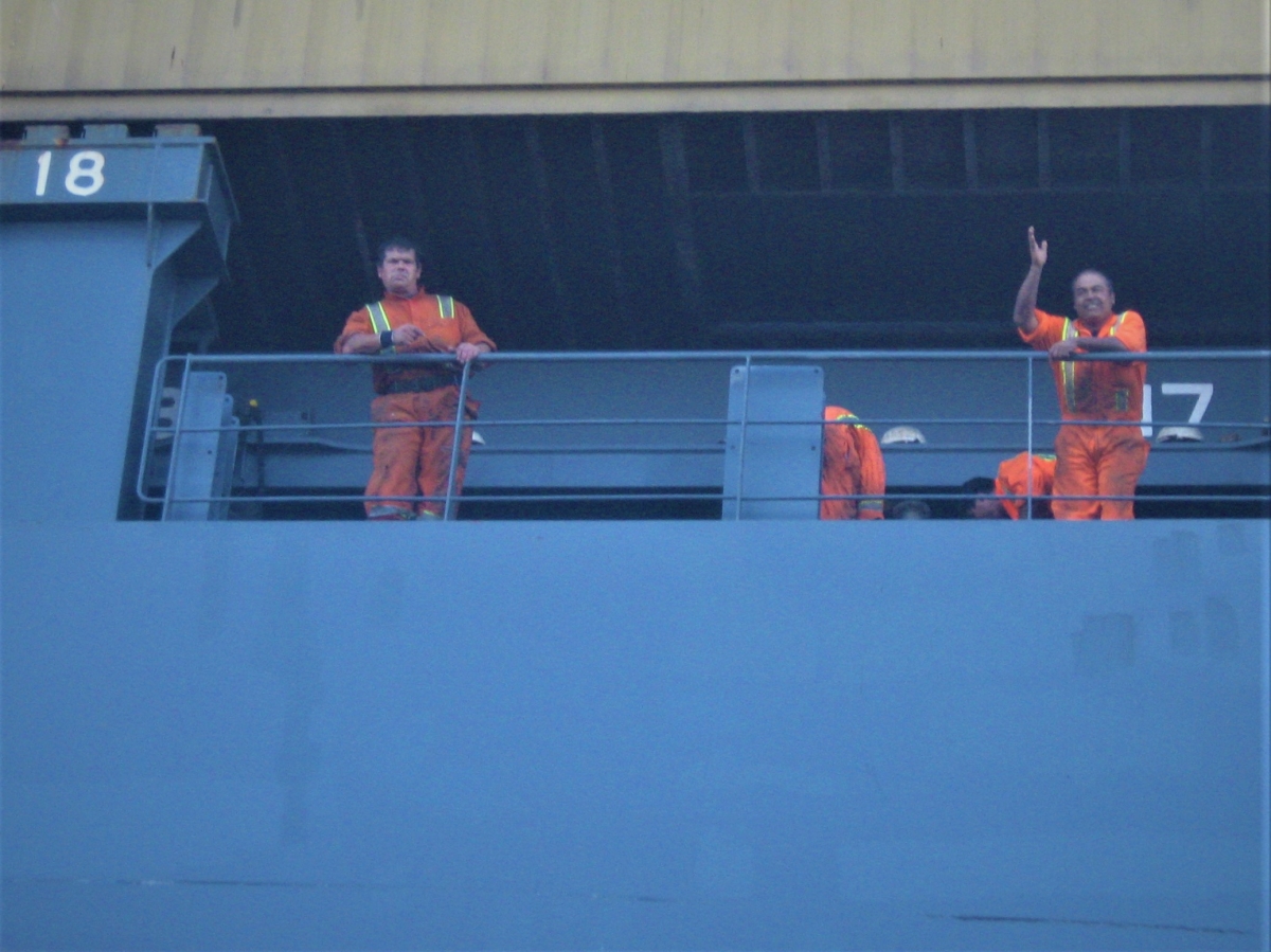 Trabajadores del barco