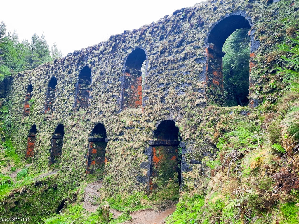 ACUEDUCTO Y MURO DAS NOVE JANELAS