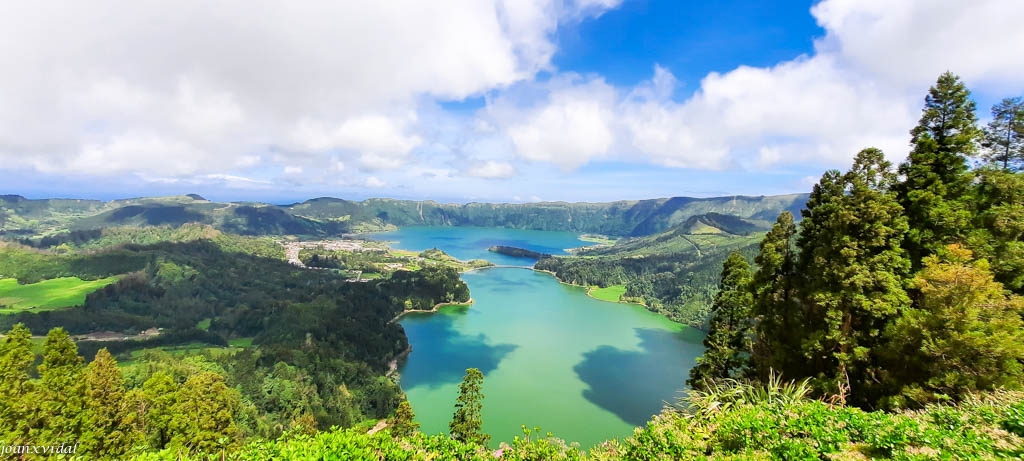 LAGOA VERDE I LAGOA AZUL