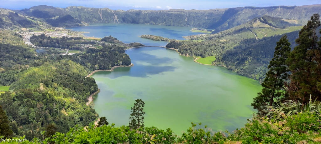 LAGOA VERDE I LAGOA AZUL