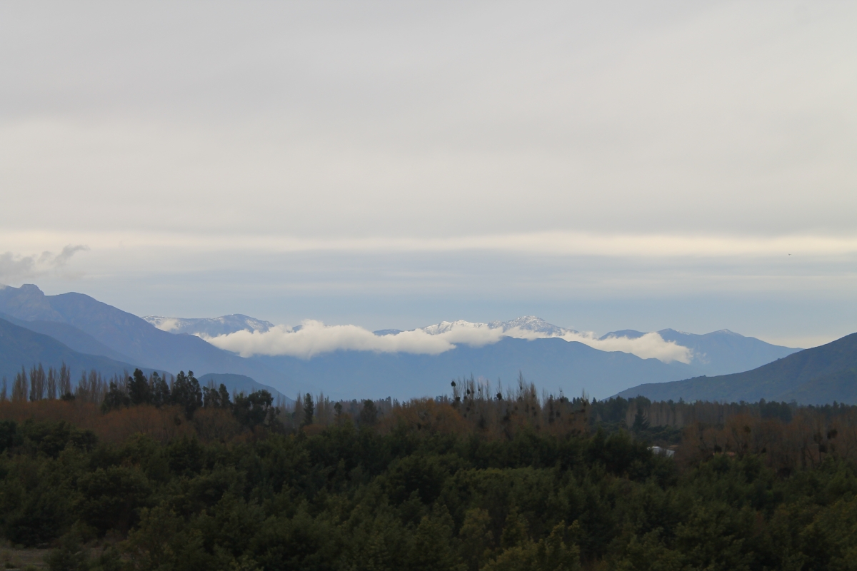 Cordillera de los Andes despues del temporal de viento y lluvia, junio 2024