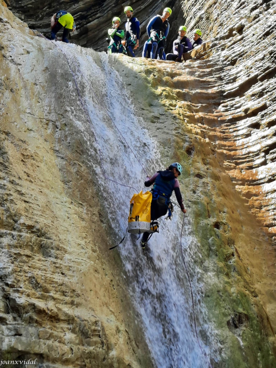 BARRANQUISMO EN LA CASCADA DE OS LUCS