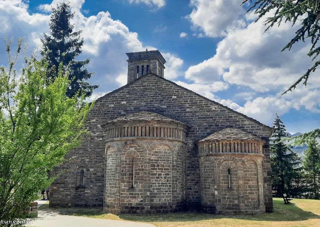 IGLESIA DE SAN SALVADOR DE BASARN