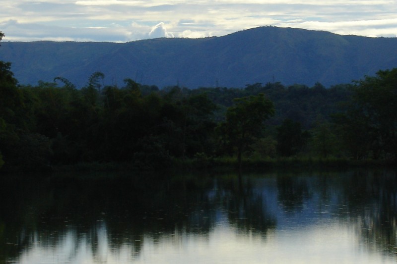 reflejo de las montaas