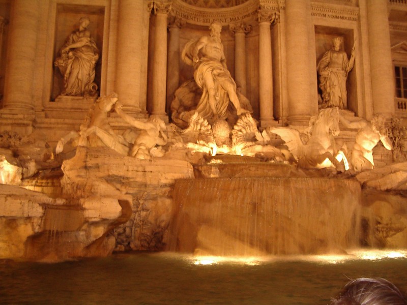 fontana de noche