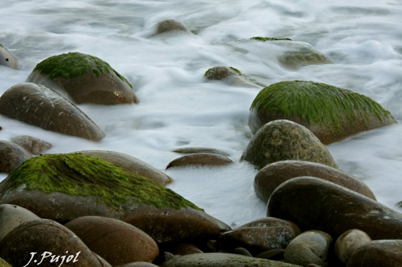 Acariciando las rocas