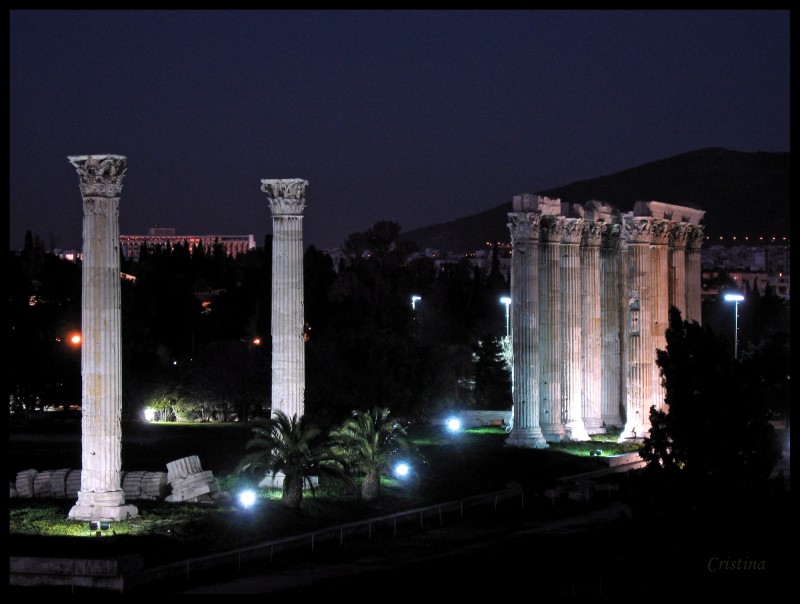 Templo de Zeus de noche