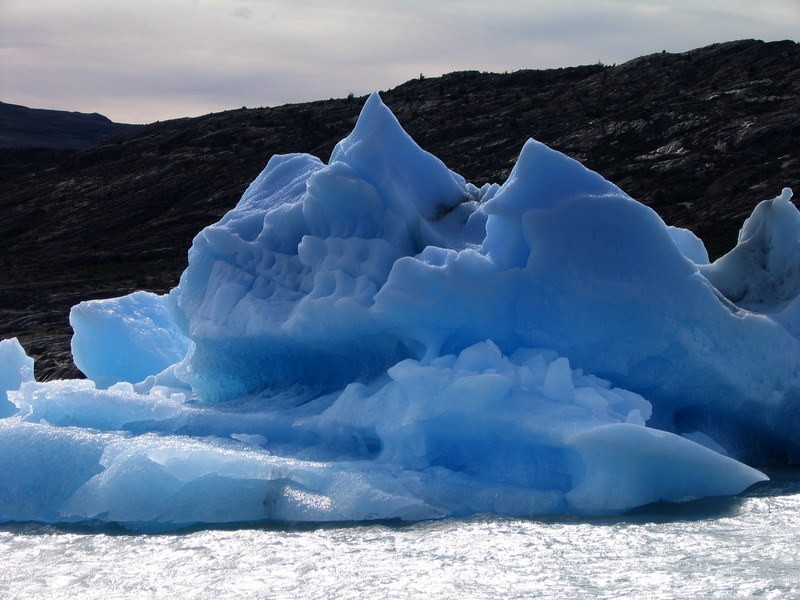 los reflejos del aire preso en el hielo...