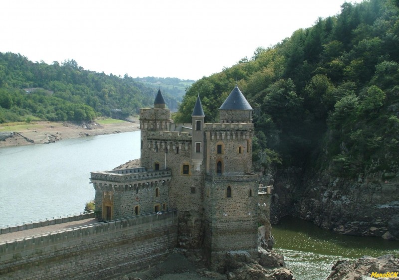 Le Chateau de la Roche