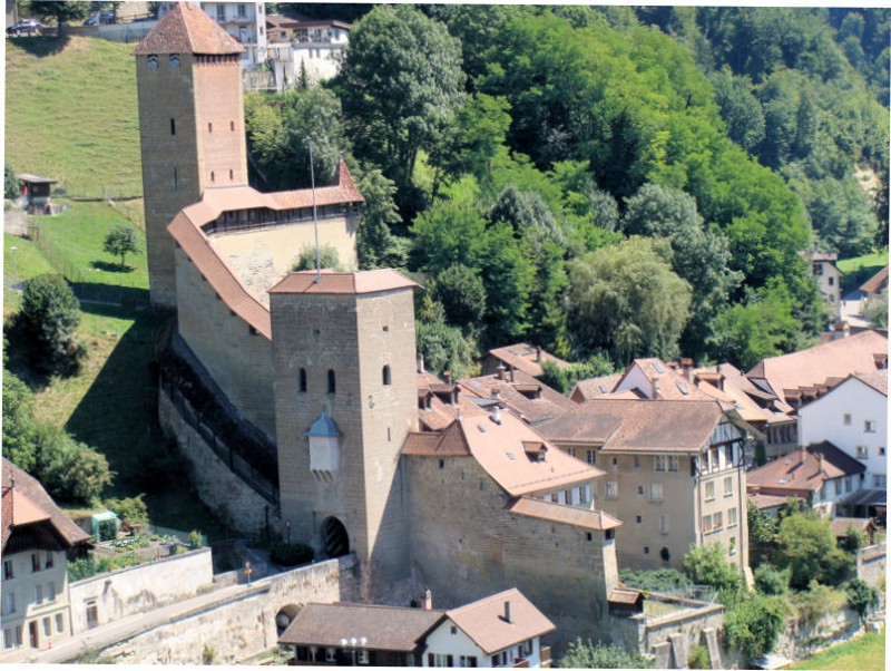 Vista de Friburgo desde el puente sobre el ro Sarine