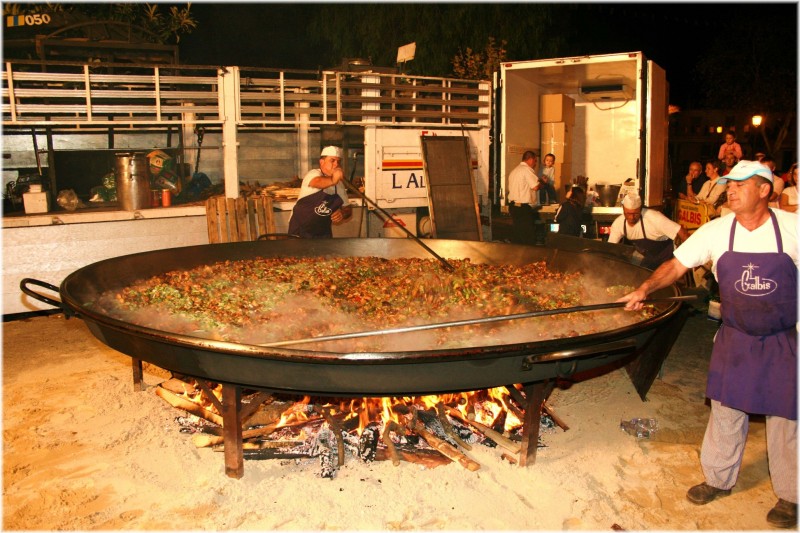 Paella gigante