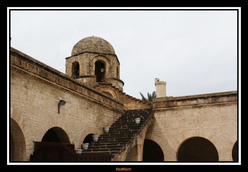 Cpula de la Gran Mezquita de Sousse desde el patio interior