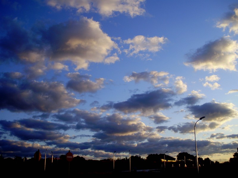 Nubes y farolas 01