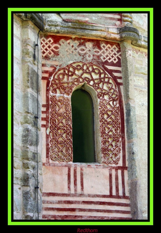 Ventana monasterio de Lubostinja bellamente decorada