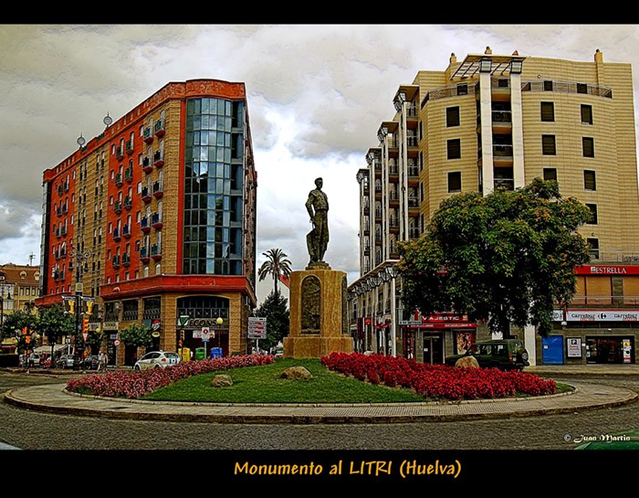 MONUMENTO AL LITRI