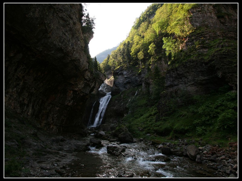 cascada Estrecho