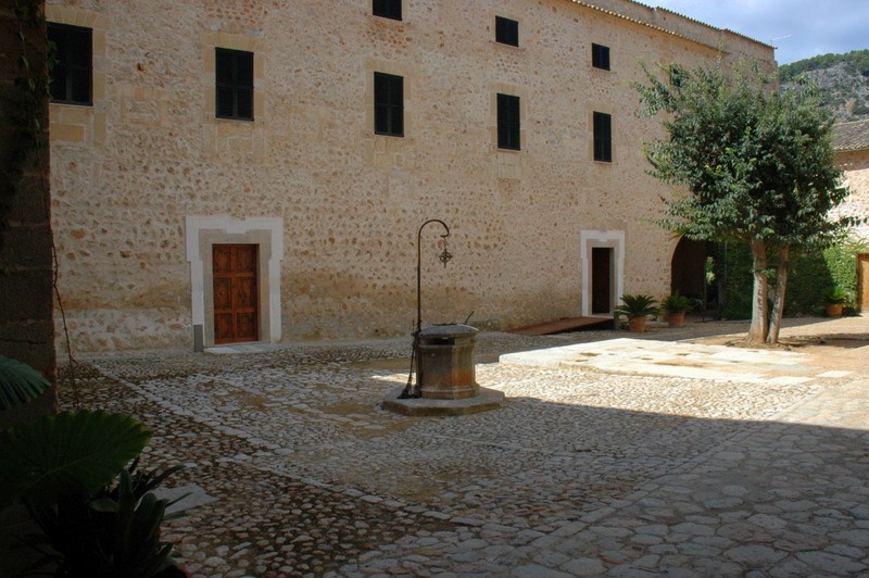 Raixa, el patio