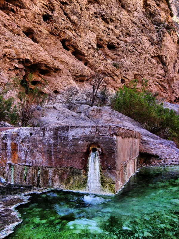 Vertiente de agua Termal