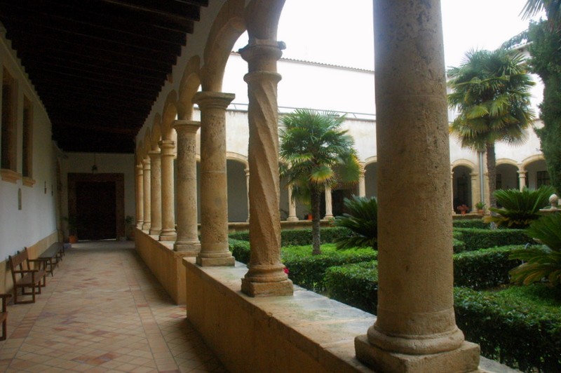 Claustro