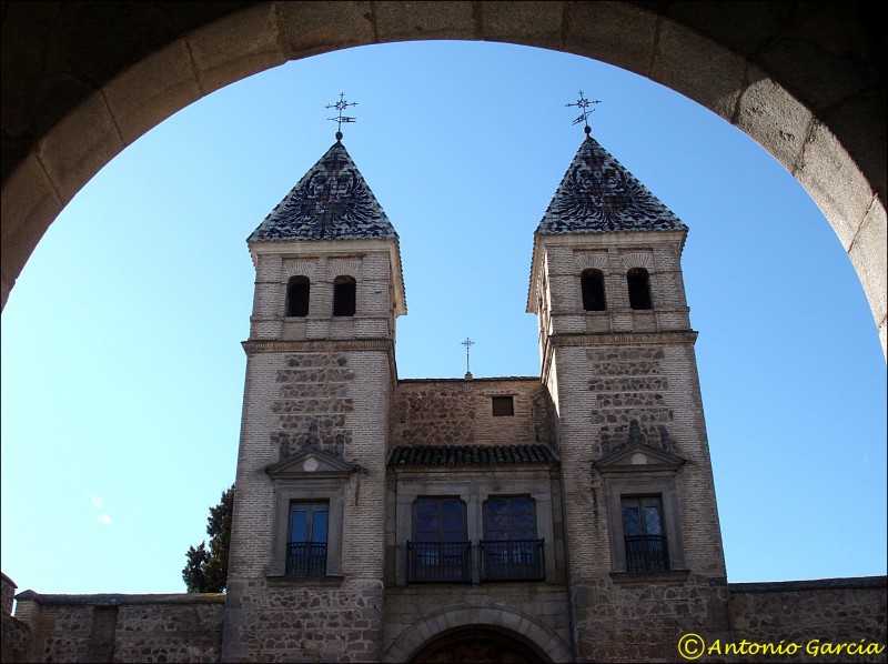 Puerta de entrada a la ciudad