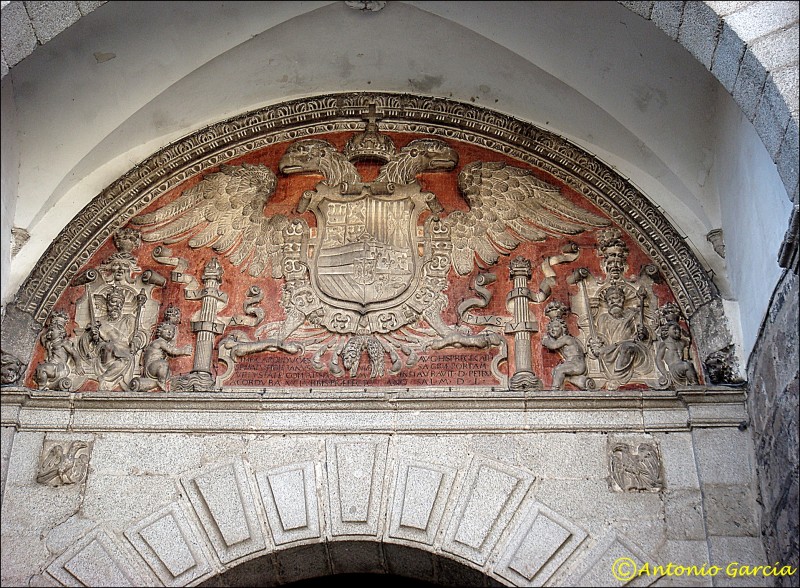 Puerta de Toledo (Detalles Interior y Escudo a color)