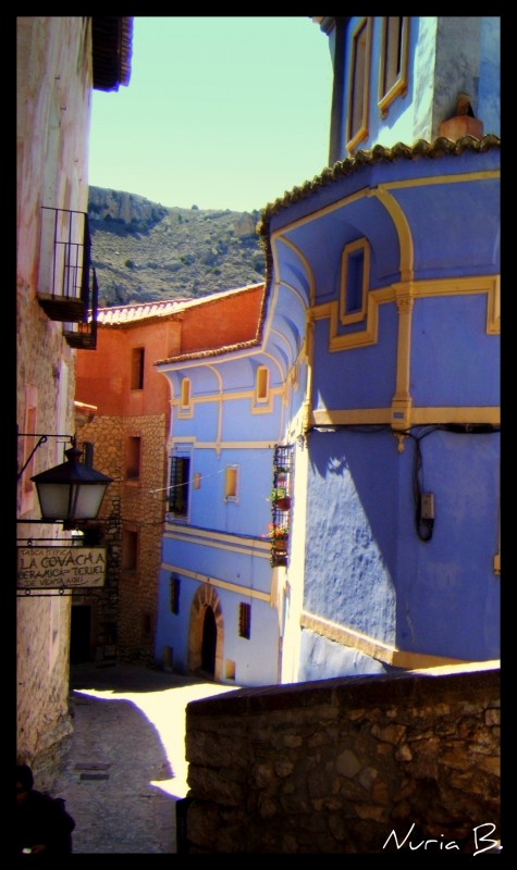 Calle de azules