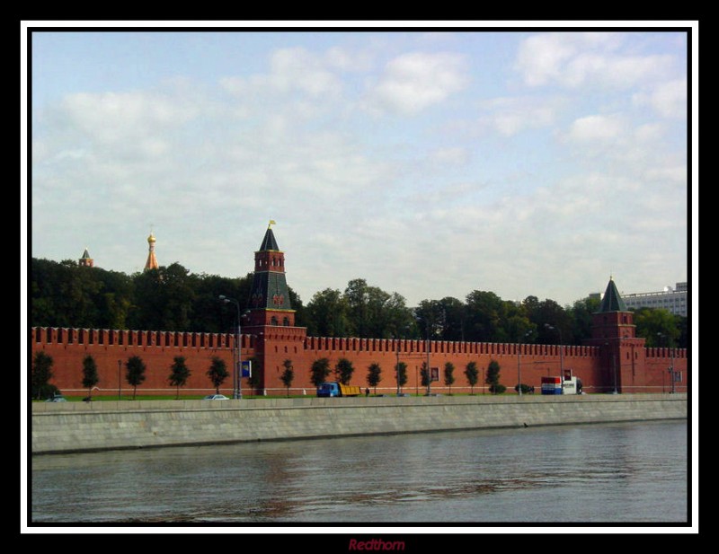 Muralla del Kremlin, junto al rio Moscova