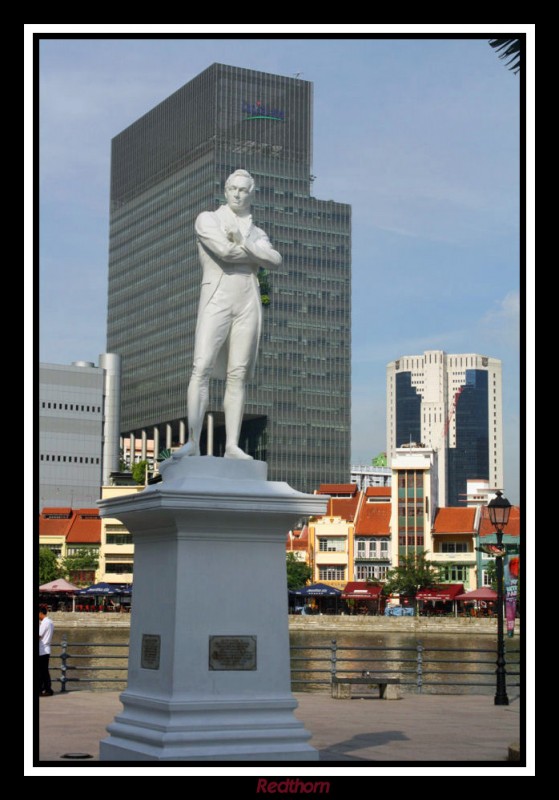 Estatua a Sir Thomas Stamford Raffles