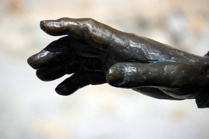 Su mano