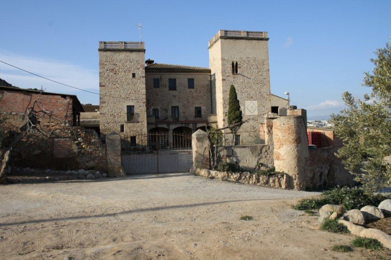 TORRE MALLA. PARETS DEL VALLS ORIENTAL. CATALUNYA