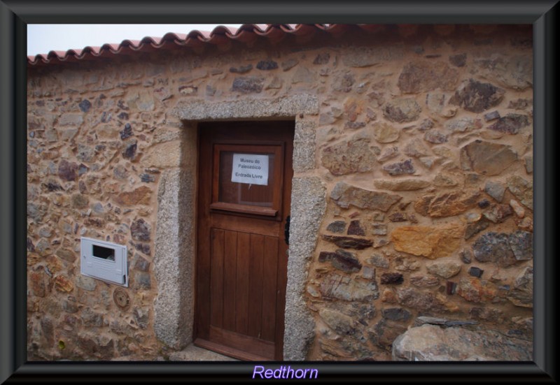 Entrada libre, puerta cerrada