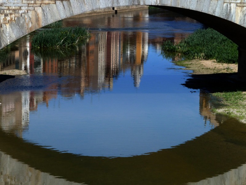 bajo el puente