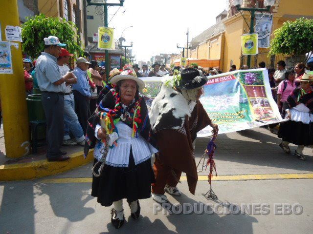 MUJER CHAUQUINA