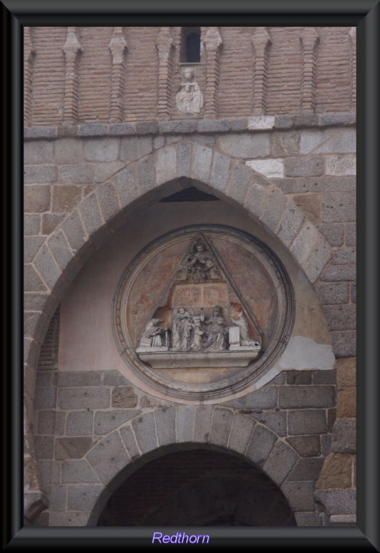 Bajorelieve en la Puerta del Sol