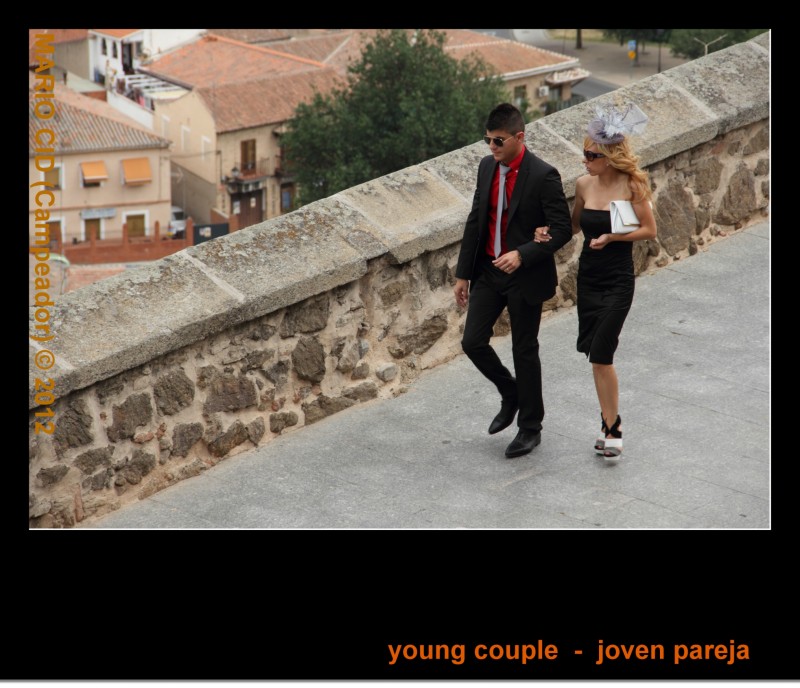 young couple  -  joven pareja