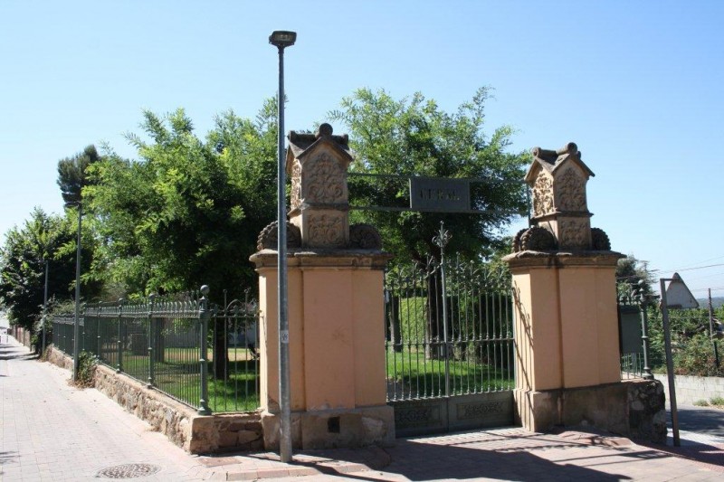 LA CASA ROSADA DE LEMILI SALA CORTS A LA GARRIGA