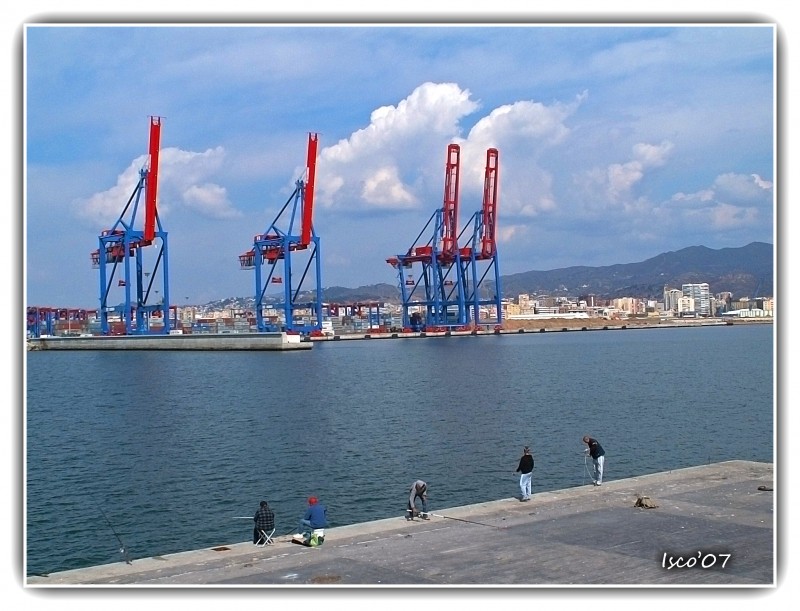 Pescando en el muelle