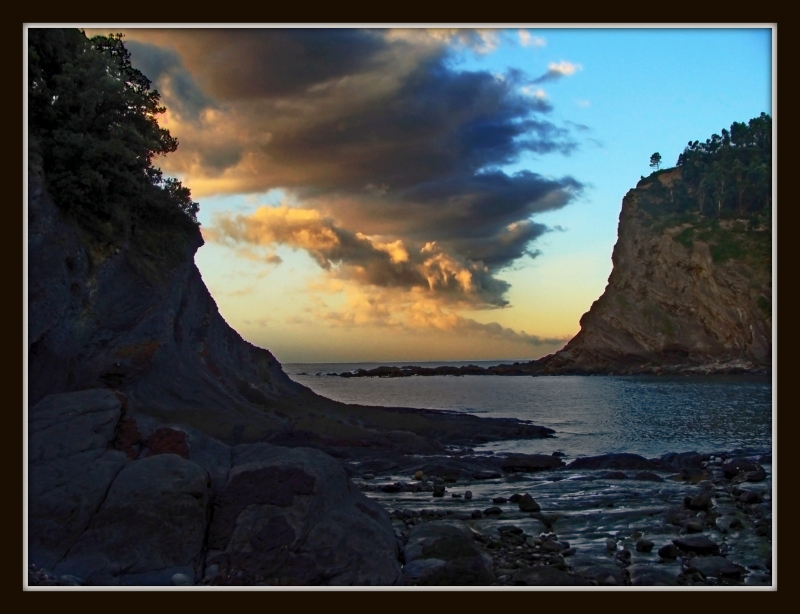 Nubes en la costa